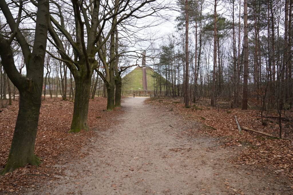 Parkeren Piramide van Austerlitz